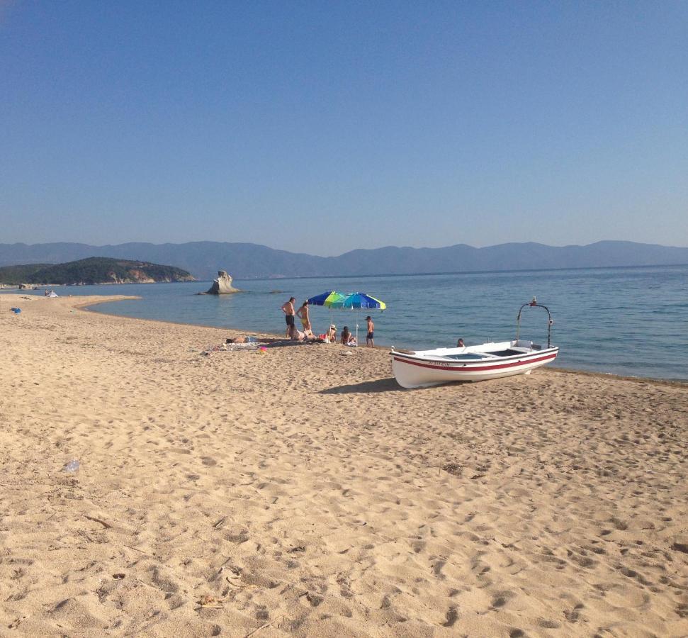 Ikidiki Beach Villa Ierissos Exterior photo