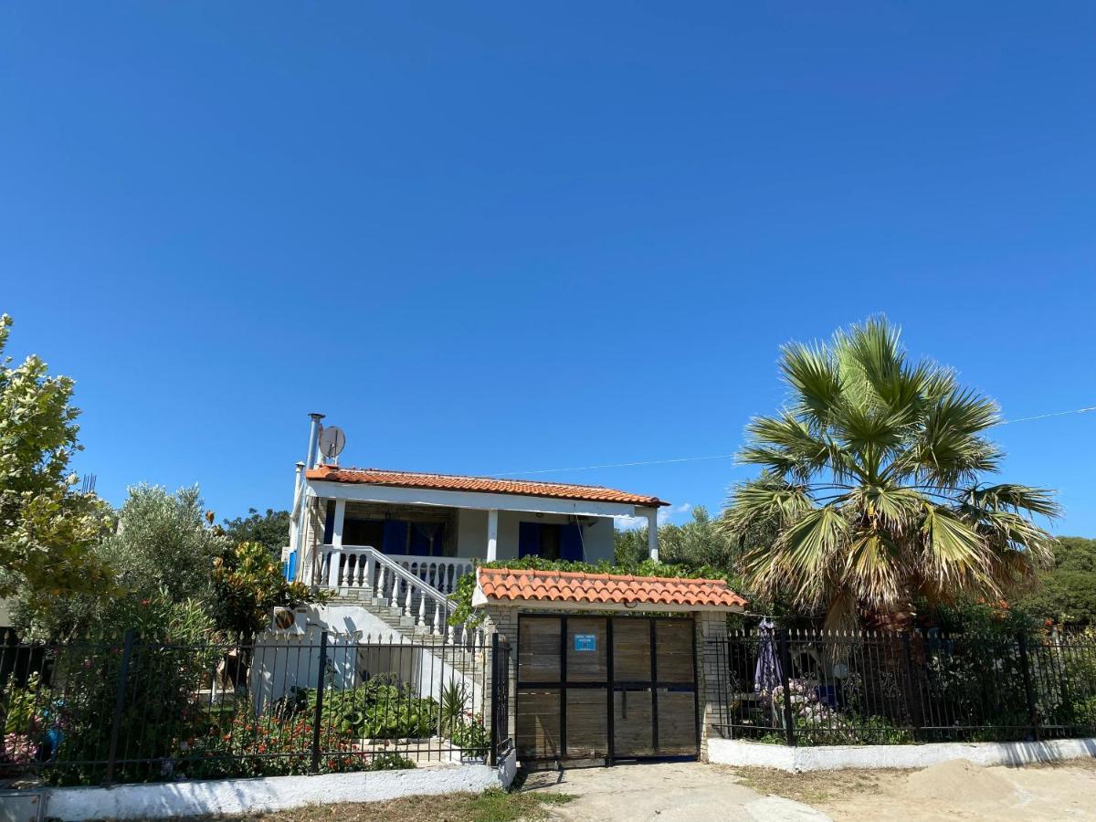 Ikidiki Beach Villa Ierissos Exterior photo
